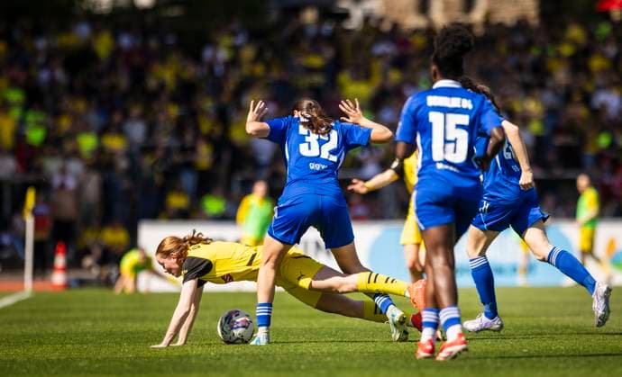 Dortmund, Germany 27th Apr 2025 Nora Willeke BVB , Dana Marie Salic S04 Borussia Dortmund BVB Women I FC Schalke 04 27 04 2025