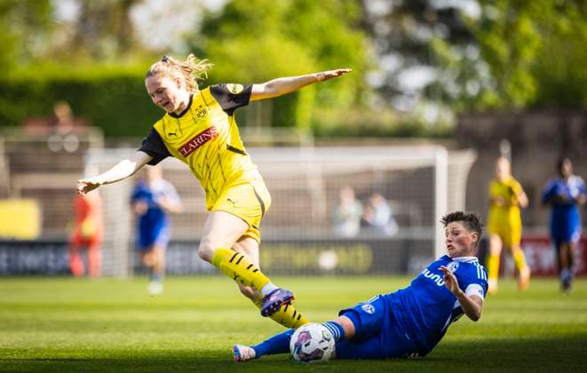 Dortmund, Germany 27th Apr 2025 Annika Enderle BVB SHARI NOFFKE S04 Borussia Dortmund BVB Women I FC Schalke 04 27 04 2025