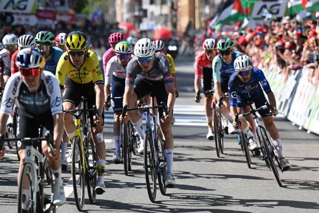 27-04-2025 Liege - Bastogne - Liege; 2025, Visma - Lease A Bike; Benoot, Tiesj; Liegi; 