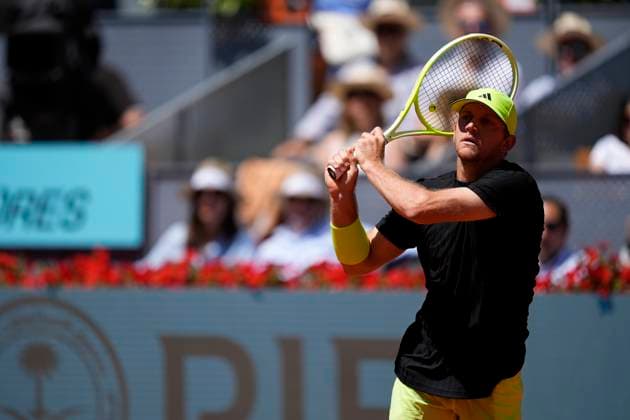 April 27, 2025, Madrid, Madrid, Spain: Alejandro Davidovich Fokina of Spain in action against Alexander Zverev of Germany during the Mutua Madrid Open 2025, ATP, Tennis Herren Masters 1000 and WTA, Tennis Damen 1000 tennis tournament, celebrated at Caja Magica on April 27, 2025 in Madrid, Spain. Madrid Spain - ZUMAa181 20250427_zaa_a181_194 Copyright: xOscarxJ.xBarrosox