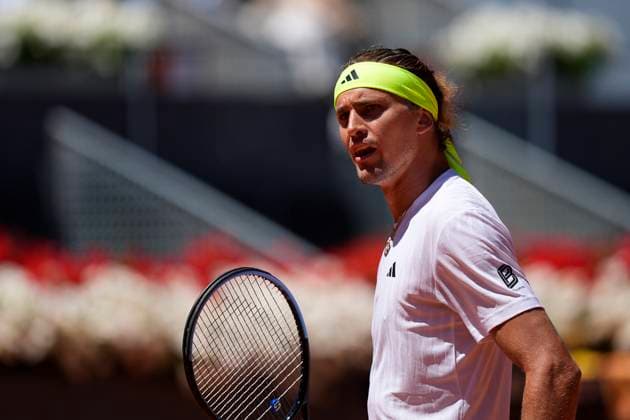 April 27, 2025, Madrid, Madrid, Spain: Alexander Zverev of Germany in action against Alejandro Davidovich Fokina of Spain during the Mutua Madrid Open 2025, ATP, Tennis Herren Masters 1000 and WTA, Tennis Damen 1000 tennis tournament, celebrated at Caja Magica on April 27, 2025 in Madrid, Spain. Madrid Spain - ZUMAa181 20250427_zaa_a181_209 Copyright: xOscarxJ.xBarrosox