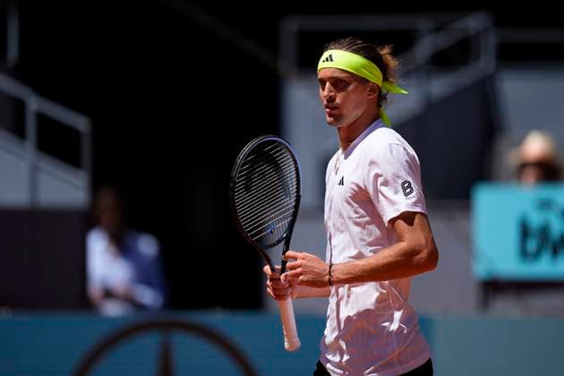 April 27, 2025, Madrid, Madrid, Spain: Alexander Zverev of Germany in action against Alejandro Davidovich Fokina of Spain during the Mutua Madrid Open 2025, ATP, Tennis Herren Masters 1000 and WTA, Tennis Damen 1000 tennis tournament, celebrated at Caja Magica on April 27, 2025 in Madrid, Spain. Madrid Spain - ZUMAa181 20250427_zaa_a181_212 Copyright: xOscarxJ.xBarrosox