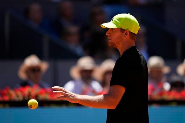 April 27, 2025, Madrid, Madrid, Spain: Alejandro Davidovich Fokina of Spain in action against Alexander Zverev of Germany during the Mutua Madrid Open 2025, ATP, Tennis Herren Masters 1000 and WTA, Tennis Damen 1000 tennis tournament, celebrated at Caja Magica on April 27, 2025 in Madrid, Spain. Madrid Spain - ZUMAa181 20250427_zaa_a181_215 Copyright: xOscarxJ.xBarrosox