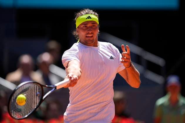 April 27, 2025, Madrid, Madrid, Spain: Alexander Zverev of Germany in action against Alejandro Davidovich Fokina of Spain during the Mutua Madrid Open 2025, ATP, Tennis Herren Masters 1000 and WTA, Tennis Damen 1000 tennis tournament, celebrated at Caja Magica on April 27, 2025 in Madrid, Spain. Madrid Spain - ZUMAa181 20250427_zaa_a181_229 Copyright: xOscarxJ.xBarrosox