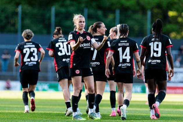Google Pixel Womens Bundesliga, 1 FC Köln Eintracht Frankfurt 27 04 2025 Cheers for 0 1 by Laura Freigang Eintracht Frankfurt, 10 Google Pixel Womens Bundesliga, 1 FC Köln Eintracht Frankfurt, Cologne, Franz Kremer Stadium on 27 04 2025 DFB REGULATIONS PROHIBIT ANY USE OF PHOTOGRAPHS AS IMAGE SEQUENCES AND OR QUASI VIDEO Copyright: xBEAUTIFULxSPORTS Wunderlx
