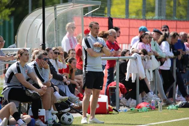 27 04 2025 xmgoodx Offenbach Football Regionalliga Süd Season 2024 2025 Women Kickers Offenbach vs Eintracht Frankfurt U19 Coach Benjamin Becker Eintracht Frankfurt U19