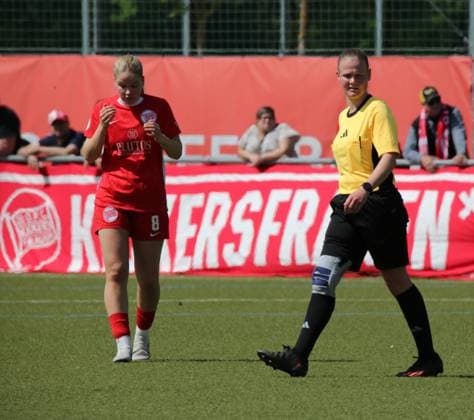 27 04 2025 xmgoodx Offenbach Football Regionalliga Süd Season 2024 2025 Women Kickers Offenbach vs Eintracht Frankfurt U19 Franziska Bohrer 8, OFC Women , Referee Sabine Mandler
