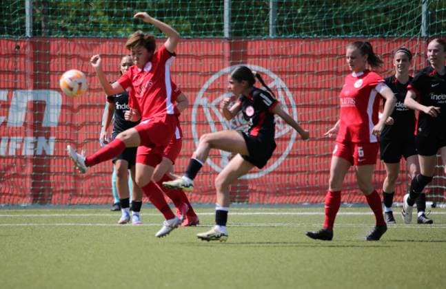 27 04 2025 xmgoodx Offenbach Football Regionalliga Süd Season 2024 2025 Women Kickers Offenbach vs Eintracht Frankfurt U19 Sari Kobayashi 19, OFC Women