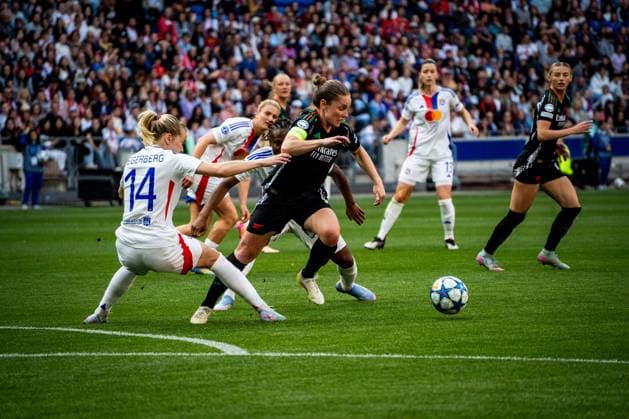 OL Féminin - Arsenal à Décines-Charpeiu le 27 avril 2025. Nicolas Liponne MAXPPP - Décines-Charpieu 27 04 2025 Match entre l Olympique Lyonnais Féminin (OL) et Arsenal Women Football Club, pour la demi-finale retour de la ligue des champions féminine au stade de Lyon Groupama Stadium, à Décines-Charpieu le 27 avril 2025. Match between Olympique Lyonnais Féminin (OL) and Arsenal Women Football Club, for the second leg of the Women s Champions League semi-final at Lyon s Groupama Stadium, Décines-Charpieu on April 27, 2025. Décines-Charpieu Auvergne-Rhône-Alpes FRANCE  Copyright: xMAXPPPxNicolasxLiponnex NLP202504270260 NLP202504270260