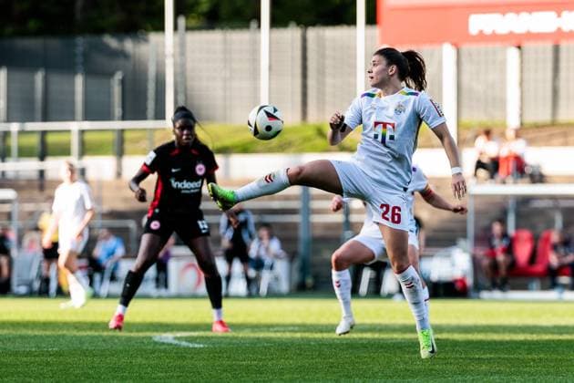Google Pixel Frauen Bundesliga, 1 FC Köln Eintracht Frankfurt 27 04 2025 Martyna Wiankowska 1 FC Köln, 26 goes after the ball Google Pixel Frauen Bundesliga, 1 FC Köln Eintracht Frankfurt, Köln, Franz Kremer Stadion am 27 04 2025 DFB REGULATIONS PROHIBIT ANY USE OF PHOTOGRAPHS AS IMAGE SEQUENCES AND OR QUASI VIDEO Copyright: xBEAUTIFULxSPORTS Wunderlx