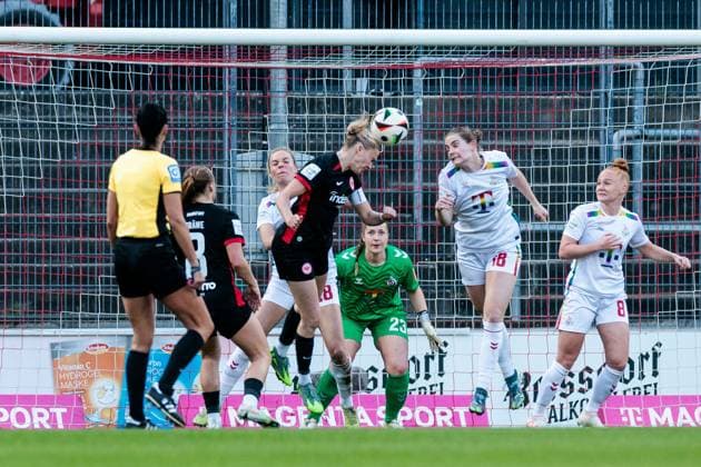 Google Pixel Frauen Bundesliga, 1 FC Köln Eintracht Frankfurt 27 04 2025 Laura Freigang Eintracht Frankfurt, 10 heads the goal to 0 3 Google Pixel Frauen Bundesliga, 1 FC Köln Eintracht Frankfurt, Köln, Franz Kremer Stadion am 27 04 2025 DFB REGULATIONS PROHIBIT ANY USE OF PHOTOGRAPHS AS IMAGE SEQUENCES AND OR QUASI VIDEO Copyright: xBEAUTIFULxSPORTS Wunderlx