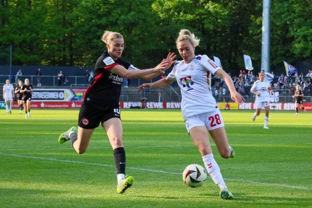 Cologne, Germany 27 April 2025 1 BL Women 2024 2025 1 FC Köln vs Eintracht Frankfurt In the picture from left Laura Freigang Eintracht Frankfurt and Janina Hechler 1 FC Köln DFB regulations prohibit any use of photographs as image sequences and or quasi video Rhein Energie Stadion Nordrhein Westfalen Copyright: xFotostandx xFantinix