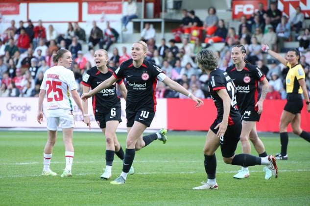 27 04 2025, xgrfx, Soccer Google Pixel Women Bundesliga, 1 FC Köln Eintracht Frankfurt v l Tor, Laura Freigang Eintracht Frankfurt DFL DFB REGULATIONS PROHIBIT ANY USE OF PHOTOGRAPHS as IMAGE SEQUENCES and or QUASI VIDEO Köln