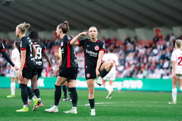 Sport Themen der Woche KW17 Sport Bilder des Tages Cologne, Germany 27th April 2025: (Elisa Senss, 6) celebrating during the Google Pixel Frauen Bundesliga game between 1. FC Köln and Eintracht Frankfurt at Franz-Kremer Stadium in Cologne, Germany (Leonie Kiehl SPP) Copyright: xLeoniexKiehlx xSPPx spp-en-LeKiSp-_DSC3087