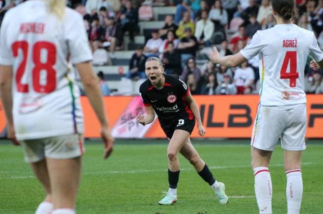 27 04 2025, xgrfx, Soccer Google Pixel Women Bundesliga, 1 FC Köln Eintracht Frankfurt v l Tor, Elisa Senß Eintracht Frankfurt DFL DFB REGULATIONS PROHIBIT ANY USE OF PHOTOGRAPHS as IMAGE SEQUENCES and or QUASI VIDEO Köln