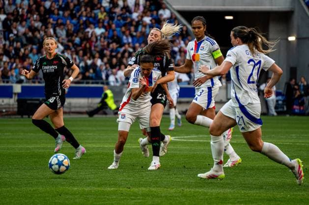 OL Féminin - Arsenal à Décines-Charpeiu le 27 avril 2025. Nicolas Liponne MAXPPP - Décines-Charpieu 27 04 2025 Match entre l Olympique Lyonnais Féminin (OL) et Arsenal Women Football Club, pour la demi-finale retour de la ligue des champions féminine au stade de Lyon Groupama Stadium, à Décines-Charpieu le 27 avril 2025. Match between Olympique Lyonnais Féminin (OL) and Arsenal Women Football Club, for the second leg of the Women s Champions League semi-final at Lyon s Groupama Stadium, Décines-Charpieu on April 27, 2025. Décines-Charpieu Auvergne-Rhône-Alpes FRANCE  Copyright: xMAXPPPxNicolasxLiponnex NLP202504270535 NLP202504270535