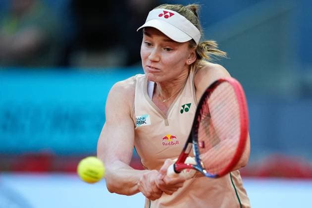 April 27, 2025, Madrid, Madrid, Spain: Elena Rybakina of Kazakhstan plays against Elina Svitolina of Ukraine during the Mutua Madrid Open 2025, ATP, Tennis Herren Masters 1000 and WTA, Tennis Damen 1000, tennis tournament celebrated at Caja Magica on April 27, 2025 in Madrid, Spain. Madrid Spain - ZUMAa181 20250427_zaa_a181_376 Copyright: xDennisxAgyemanx