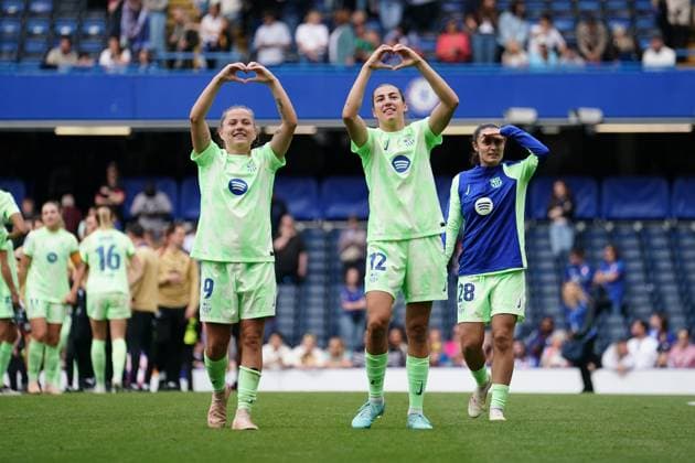 ClÃ udia Pina of Barcelona and Patri Guijarro of Barcelona during the UEFA Women s Champions League match between Chelsea Women and Barcelona at Stamford Bridge, London, England on 27 April 2025.  Copyright: xCharliexCarterx PMI-6845-0171