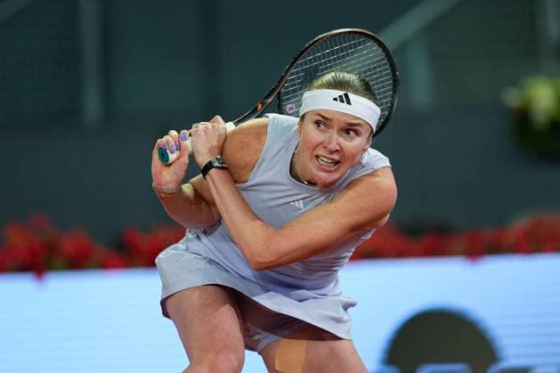 April 27, 2025, Madrid, Madrid, Spain: Elina Svitolina of Ukraine plays against Elena Rybakina of Kazakhstan during the Mutua Madrid Open 2025, ATP, Tennis Herren Masters 1000 and WTA, Tennis Damen 1000, tennis tournament celebrated at Caja Magica on April 27, 2025 in Madrid, Spain. Madrid Spain - ZUMAa181 20250427_zaa_a181_382 Copyright: xDennisxAgyemanx