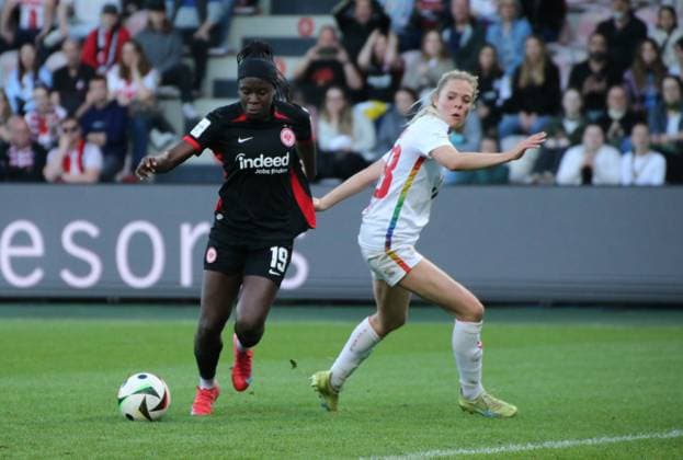 27 04 2025, xgrfx, Soccer Google Pixel Women Bundesliga, 1 FC Köln Eintracht Frankfurt v l Nicole Anyomi Eintracht Frankfurt , Janina Hechler 1 FC Köln DFL DFB REGULATIONS PROHIBIT ANY USE OF PHOTOGRAPHS as IMAGE SEQUENCES and or QUASI VIDEO Köln