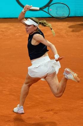 April 27, 2025, Madrid, Madrid, Spain: Ekaterina Alexandrova of Russia plays against Daria Kasatkina of Australia during the Mutua Madrid Open 2025, ATP, Tennis Herren Masters 1000 and WTA, Tennis Damen 1000, tennis tournament celebrated at Caja Magica on April 27, 2025 in Madrid, Spain. Madrid Spain - ZUMAa181 20250427_zaa_a181_395 Copyright: xDennisxAgyemanx