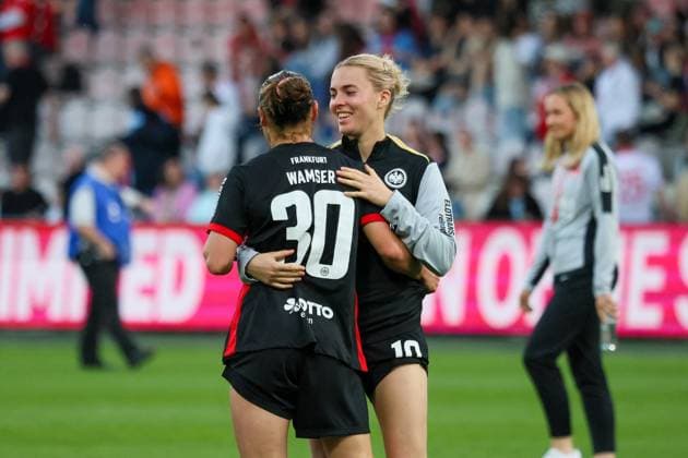 Cologne, Germany 27 April 2025 1 BL Women 2024 2025 1 FC Köln vs Eintracht Frankfurt Pictured from left Carlotta Wamser Eintracht Frankfurt and Laura Freigang Eintracht Frankfurt celebrating after the win in Cologne DFB regulations prohibit any use of photographs as image sequences and or quasi video Rhein Energie Stadion Nordrhein Westfalen Copyright: xFotostandx xFantinix