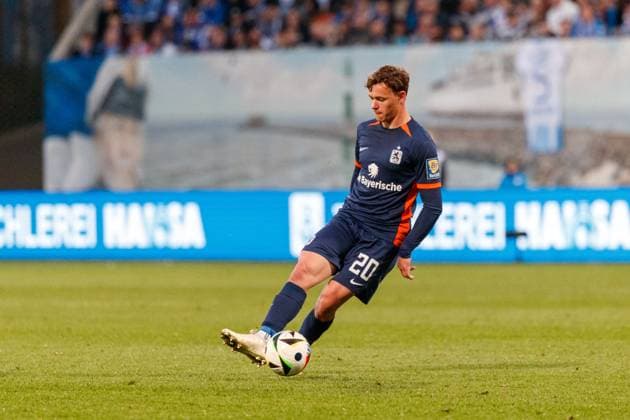 Lukas Reich Munich GER, FC Hansa Rostock vs TSV 1860 Munich, Football, Men, 3 Liga, Matchday 35, Matchday 2024 2025, 25 04 2025 Rostock Ostseestadion Mecklenburg-Vorpommern Germany