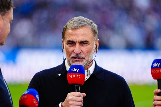 Stefan Kuntz Hamburger SV, Sports Director GER, Hamburger SV vs Karlsruher SC, Football, 2 Bundesliga, Matchday 31, Season 2024 2025, 27 04 2025 DFL REGULATES PROHIBIT ANY USE OF PHOTOGRAPHS AS IMAGE SEQUENCES AND OR QUASI VIDEO GER, Hamburger SV vs Karlsruher SC, Football, 2 Bundesliga, Matchday 31, Season 2024 2025, 27 04 2025 Hamburg Copyright: xEibner-Pressefoto MarcelxvonxFehrnx EP_MFN