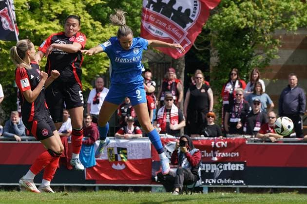 27 04 2025 Soccer season 2024 2025 2 Women Soccer Bundesliga 23 Matchday 1 FC Nürnberg FCN Club Clubfrauen SV Meppen Sportfoto Zink ChPr xdcxcpx 27 04 2025 Soccer season 2024 2025 2 Women Soccer Bundesliga 23 Matchday 1 FC Nürnberg FCN Club Clubfrauen SV Meppen Sportfoto Zink ChPr xdcxcpx Medina Desic 10, 1 FC Nürnberg FCN , Clara Fröhlich 5, 1 FC Nürnberg FCN , Jenske Steenwijk 2, SV Meppen