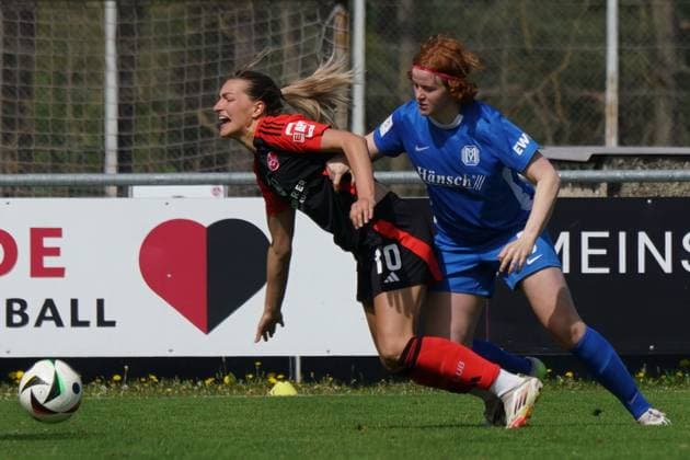 27 04 2025 Soccer season 2024 2025 2 Women Soccer Bundesliga 23 Matchday 1 FC Nürnberg FCN Club Clubfrauen SV Meppen Sportfoto Zink ChPr xdcxcpx 27 04 2025 Soccer season 2024 2025 2 Women Soccer Bundesliga 23 Matchday 1 FC Nürnberg FCN Club Clubfrauen SV Meppen Sportfoto Zink ChPr xdcxcpx Medina Desic 10, 1 FC Nürnberg FCN , Lena Göppel 5, SV Meppen