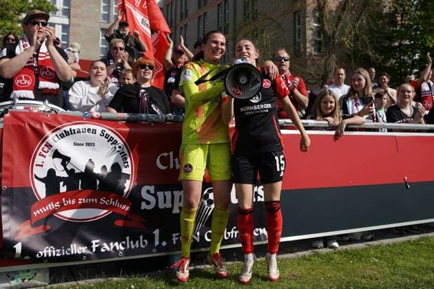27 04 2025 Soccer season 2024 2025 2 Women Soccer Bundesliga 23 Matchday 1 FC Nürnberg FCN Club Clubfrauen SV Meppen Sportfoto Zink ChPr xdcxcpx 27 04 2025 Soccer season 2024 2025 2 Women Soccer Bundesliga 23 Matchday 1 FC Nürnberg FCN Club Clubfrauen SV Meppen Sportfoto Zink ChPr xdcxcpx Hannah Ezold 1, 1 FC Nürnberg FCN , Rebekka Salfelder 15, 1 FC Nürnberg FCN