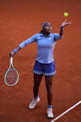 April 28, 2025, Madrid, Madrid, Spain: Coco Gauff of USA in action against Belinda Bencic of Switzerland during the Mutua Madrid Open 2025, ATP, Tennis Herren Masters 1000 and WTA, Tennis Damen 1000 tennis tournament, celebrated at Caja Magica on April 28, 2025 in Madrid, Spain. Madrid Spain - ZUMAa181 20250428_zaa_a181_026 Copyright: xOscarxJ.xBarrosox
