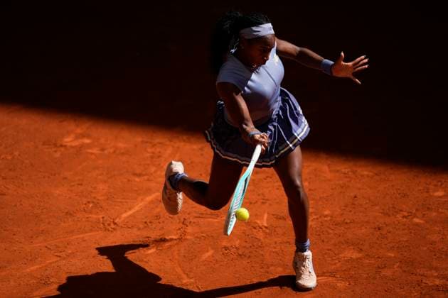 April 28, 2025, Madrid, Madrid, Spain: Coco Gauff of USA in action against Belinda Bencic of Switzerland during the Mutua Madrid Open 2025, ATP, Tennis Herren Masters 1000 and WTA, Tennis Damen 1000 tennis tournament, celebrated at Caja Magica on April 28, 2025 in Madrid, Spain. Madrid Spain - ZUMAa181 20250428_zaa_a181_047 Copyright: xOscarxJ.xBarrosox