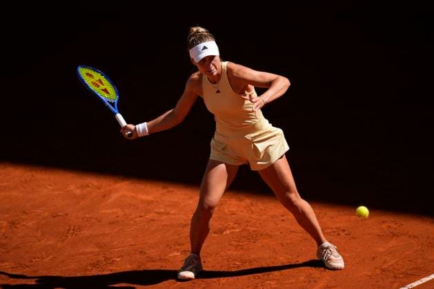 April 28, 2025, Madrid, Madrid, Spain: Yuliia Starodubtseva of Ukraine in action against Mirra Andreeva of Russia during the Mutua Madrid Open 2025, ATP, Tennis Herren Masters 1000 and WTA, Tennis Damen 1000 tennis tournament, celebrated at Caja Magica on April 28, 2025 in Madrid, Spain. Madrid Spain - ZUMAa181 20250428_zaa_a181_064 Copyright: xOscarxJ.xBarrosox