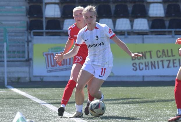 27 04 2025, Soccer, GER, 2 WOMEN BUNDESLIGA, Season 2024 2025, Matchday 23, TÖNNIES ARENA, RHEDA WIEDENBRÜCK FSV Gütersloh SC Freiburg II 0 4 Nora Scherer SC Freiburg II , Action, Single image, Landscape