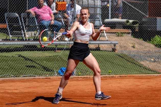 28 04 2025, GER, Women, Wiesbaden Tennis Open 2 Round Qualification Singles Elena Malygina EST hits the ball Wiesbaden Nordenstadt T2 Sports Health Club Hessen Germany