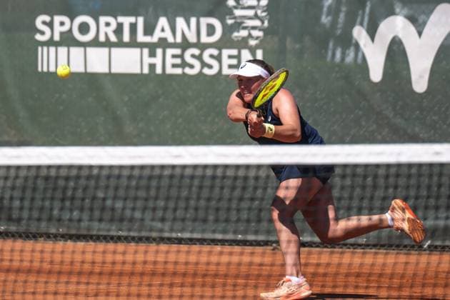 28 04 2025, GER, Women, Wiesbaden Tennis Open 2 Round Qualification Singles Carolina Kuhl GER during the match Wiesbaden Nordenstadt T2 Sports Health Club Hessen Germany