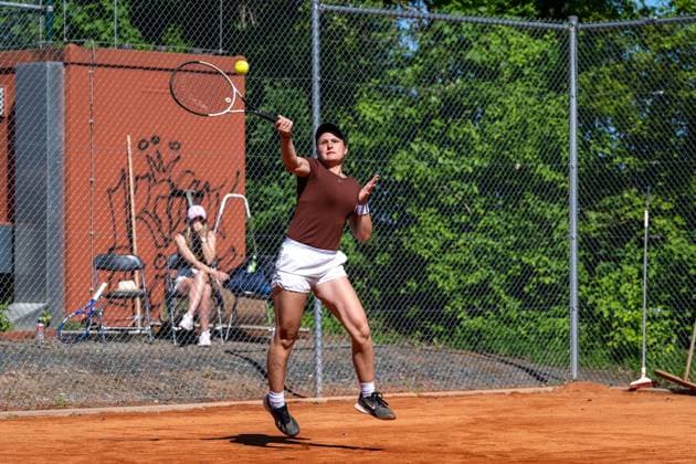 28 04 2025, GER, Women, Wiesbaden Tennis Open 2 Round Qualification Singles Pia Lovric SLO jumps and hits the ball Wiesbaden Nordenstadt T2 Sports Health Club Hessen Germany