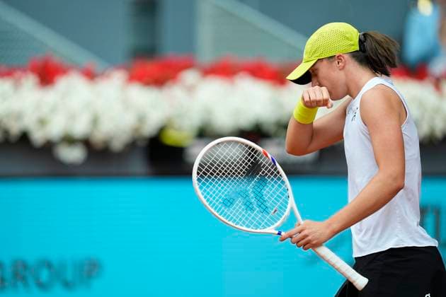 April 29, 2025, Madrid, Madrid, Spain: Iga Swiatek of Poland in action against Diana Shnaider of Russia during the Mutua Madrid Open 2025, ATP, Tennis Herren Masters 1000 and WTA, Tennis Damen 1000 tennis tournament, celebrated at Caja Magica on April 29, 2025 in Madrid, Spain. Madrid Spain - ZUMAa181 20250429_zaa_a181_020 Copyright: xOscarxJ.xBarrosox