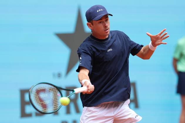 April 29, 2025, Madrid, Madrid, Spain: Alex de Minaur of Australia in action against Denis Shapovalov of Canada during the Mutua Madrid Open 2025, ATP, Tennis Herren Masters 1000 and WTA, Tennis Damen 1000 tennis tournament, celebrated at Caja Magica on April 29, 2025 in Madrid, Spain. Madrid Spain - ZUMAa181 20250429_zaa_a181_050 Copyright: xIrinaxR.xHipolitox