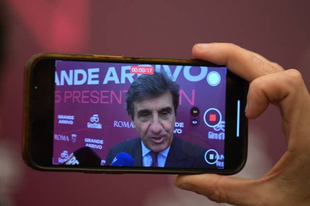 Il presidente di RCS Media Group Urbano Cairo during Presentation Final Stage Arrival in Rome Giro d Italia, Giro d Italia race in Rome, Italy, April 29 2025  Copyright: xMassimoxLanducci IPAxSportx xipa-agency.netx xx IPA_57053476 IPA_Agency_IPA57053476