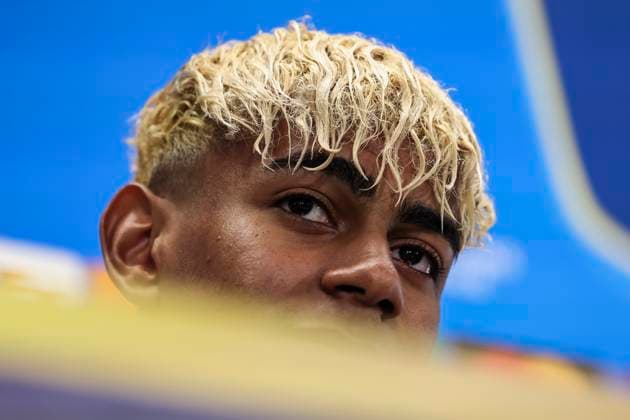 April 29, 2025, Sant Joan Despi, Barcelona, SPAIN: Lamine Yamal of FC Barcelona, Barca attends his press conference, PK, Pressekonferenz during the training day of FC Barcelona ahead the UEFA Champions League, football match against FC Internazionale Milano at Ciudad Esportiva Joan Gamper on April 29, 2025 in Sant Joan Despi, Barcelona, Spain. Sant Joan Despi SPAIN - ZUMAa181 20250429_zaa_a181_072 Copyright: xJavierxBorregox