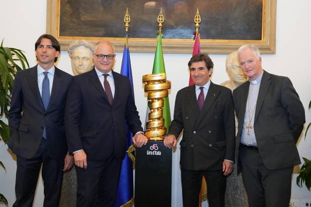 Alessandro Onorato Roberto Gualtieri Urbano Cairo Paul Tighe during the Presentation of the Grand Arrival of Giro d Italia 108 in Rome, Italy - Tuesday April 29, 2025 - cycling ( Photo by Alfredo Falcone LaPresse )  Copyright: xAlfredoxFalcone LaPressex