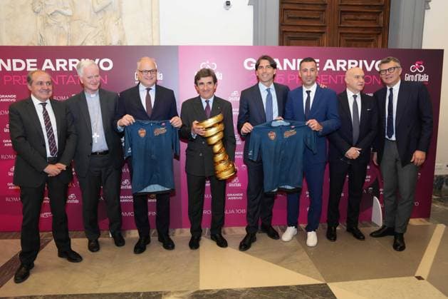 Mauro Vegni Paul Tighe Roberto Gualtieri Urbano Cairo Vincenzo Nibali Stefano Barigelli Paolo Bellino during the Presentation of the Grand Arrival of Giro d Italia 108 in Rome, Italy - Tuesday April 29, 2025 - cycling ( Photo by Alfredo Falcone LaPresse )  Copyright: xAlfredoxFalcone LaPressex
