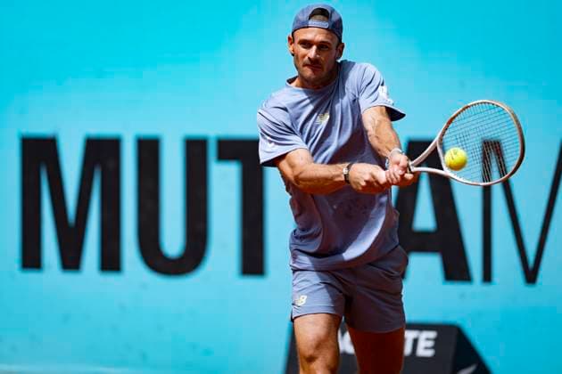 Mutua Madrid Open 2025 Tommy Paul of the USA plays a backhand against Karen Khachanov during their match at the Mutua Madrid Open 2025 tournament celebrated at La Caja Magica on April 29, 2025 in Madrid, Spain. Madrid La Caja Magica Madrid Spain Copyright: xAlbertoxGardinx AGardin_20250429_Mutua_Madrid_Open_0362