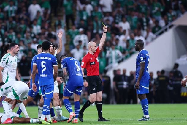 Al-Hilal FC vs Al-Ahli FC - AFC Champions League Elite Semi Finals JEDDAH, SAUDI ARABIA - April 29: Kalidou Koulibaly of Team Al-Hilal FC receives a yellow card during the AFC Champions League Elite Semi Finals match between Al-Hilal FC and Al-Ahli FC FC at King Abdullah Sports City Stadium on April 29, 2025 in Jeddah, Saudi Arabia. Jeddah Saudi Arabia Copyright: xAbdullahxAhmedx