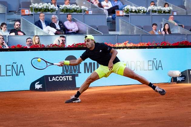 Mutua Madrid Open 2025 Francisco Cerundolo of Argentina chases the ball against Alexander Zverev of Germany in the match of the Mutua Madrid Open 2025 tournament celebrated at La Caja Magica on April 29, 2025 in Madrid, Spain. Madrid La Caja Magica Madrid Spain Copyright: xAlbertoxGardinx AGardin_20250429_Mutua_Madrid_Open_0734