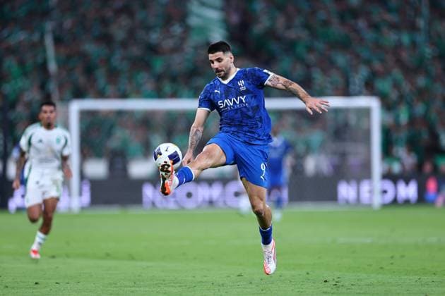 Al-Hilal FC vs Al-Ahli FC - AFC Champions League Elite Semi Finals JEDDAH, SAUDI ARABIA - April 29: Aleksandar Mitrovic of Team Al-Hilal FC during the AFC Champions League Elite Semi Finals match between Al-Hilal FC and Al-Ahli FC FC at King Abdullah Sports City Stadium on April 29, 2025 in Jeddah, Saudi Arabia. Jeddah Saudi Arabia Copyright: xAbdullahxAhmedx