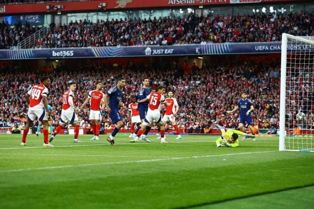 Ousmane Dembà là of PSG scores the opening goal Arsenal v Paris Saint-Germain, UEFA Champions League, Semi Final, First Leg, Football, Emirates Stadium, London, UK - 29 Apr 2025 EDITORIAL USE ONLY No use with unauthorised audio, video, data, fixture lists, club league logos or live services. Online in-match use limited to 120 images, no video emulation. No use in betting, games or single club league player publications. Copyright: xKieranxMcManus Shutterstockx 15275544ag