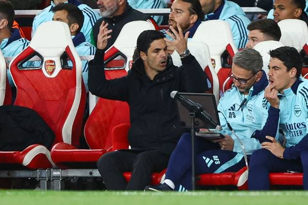 Arsenal manager Mikel Arteta shows a look of dejection in the technical area Arsenal v Paris Saint-Germain, UEFA Champions League, Semi Final, First Leg, Football, Emirates Stadium, London, UK - 29 Apr 2025 EDITORIAL USE ONLY No use with unauthorised audio, video, data, fixture lists, club league logos or live services. Online in-match use limited to 120 images, no video emulation. No use in betting, games or single club league player publications. Copyright: xKieranxMcManus Shutterstockx 15275544bg